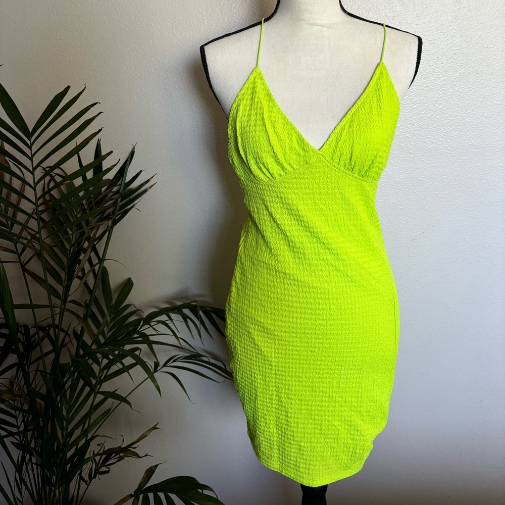 New h&m dress m